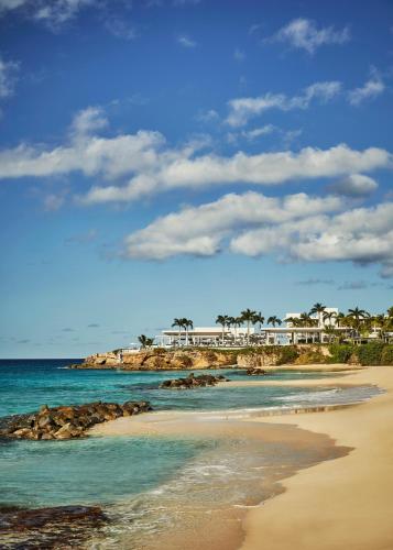 Two Bedroom Ocean View Residence King Bed And Two Queen Beds