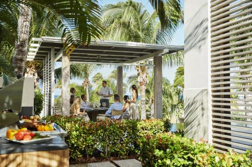 Four Bedroom Oceanfront Villa 3 king beds & two queen beds