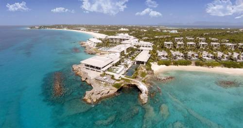 Deluxe One-Bedroom King Suite with Ocean View