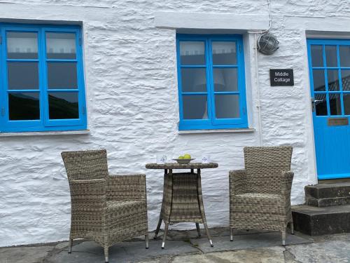 Middle Cottage- with sea view