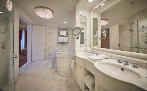 Castle Suite