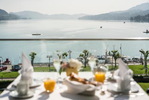 Infinity Suite with Lake View