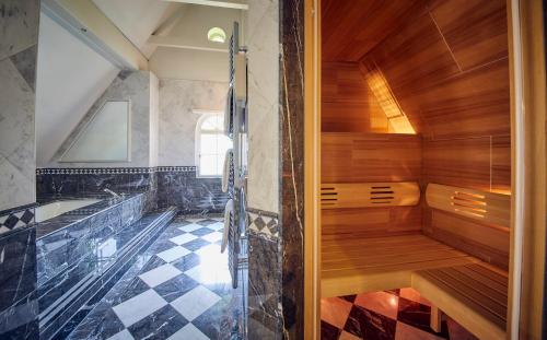 Rosengarten Suite with Sauna and Terrace