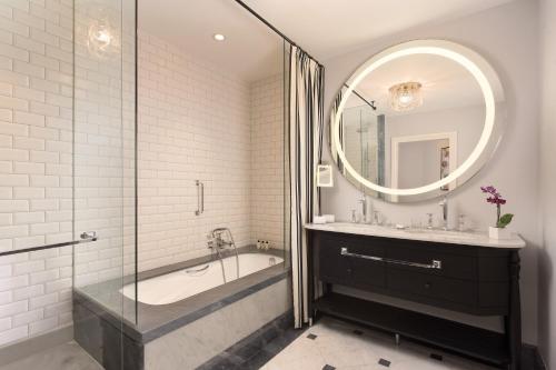 Royal Suite, 1 Bedroom Suite, 1 King, River view