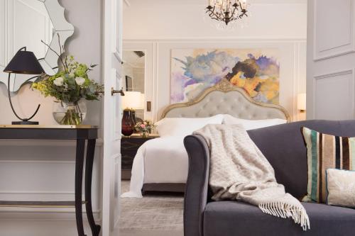 Terrace Suite, 1 Bedroom Suite, 1 King, River view, Terrace