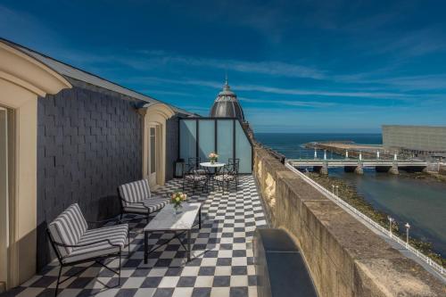 Terrace Suite, 1 Bedroom Suite, 2 Twin/Single Bed(s)