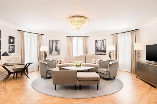 Bette Davis Suite, 1 Bedroom Suite, 1 King, River view