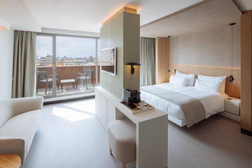 Junior Suite with balcony