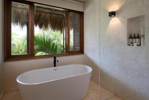 Junior Suite Pool View Double