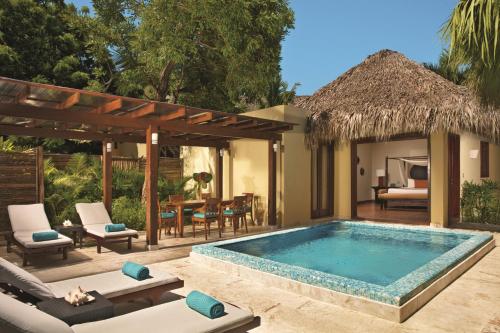 4-Bedroom Villa Caney Garden View - Up to 7 guests
