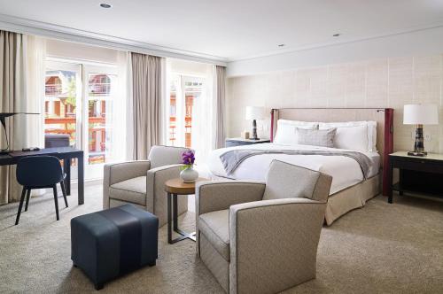 Premium Town Side 1 King Bed