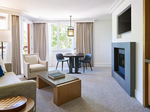 One Bedroom Town Side Suite