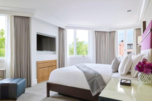 Two Bedroom Town Side Suite