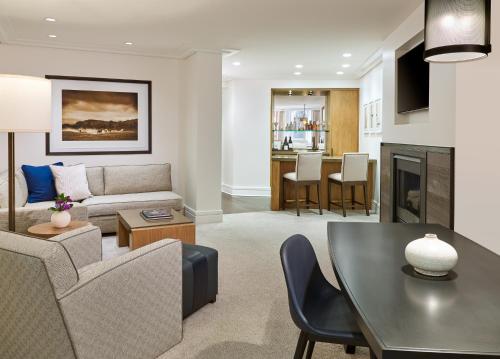 Two Bedroom Town Side Suite
