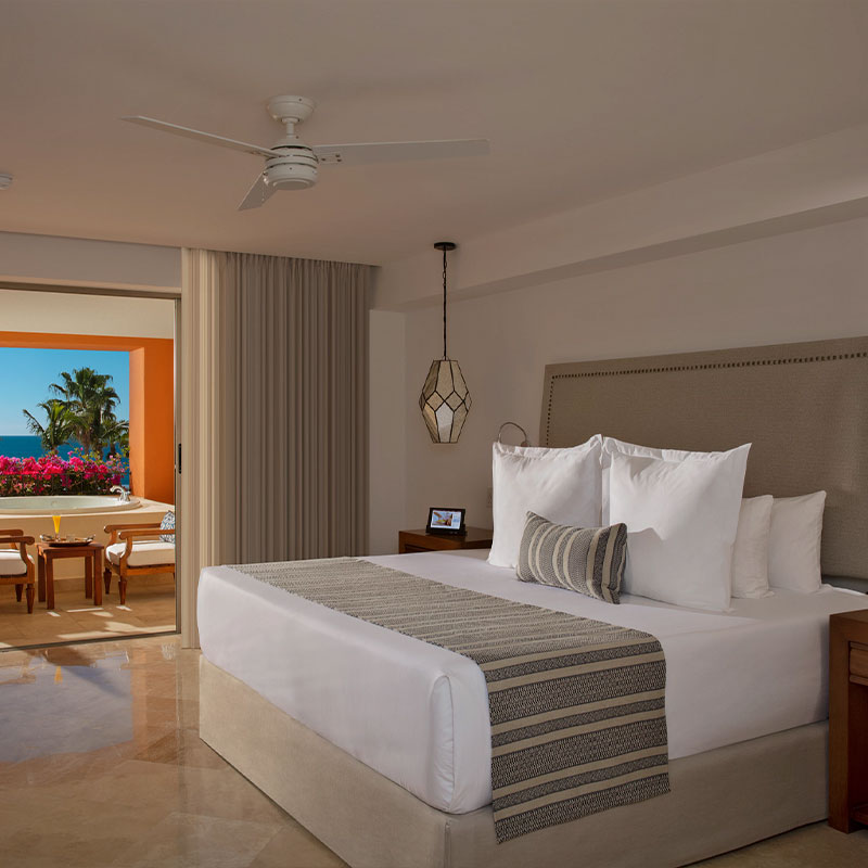 Deluxe Ocean View King and Hot Tub