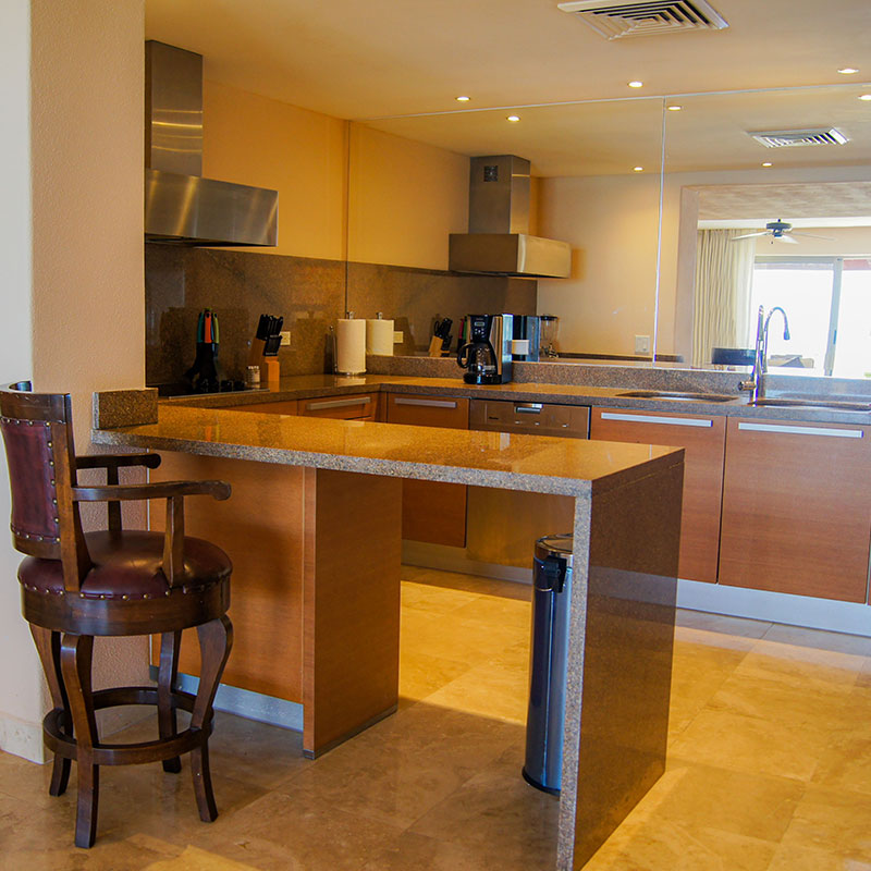Junior Suite Ocean Front King
