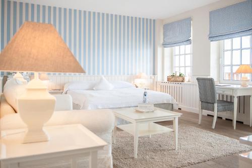 Premium  Double Room with Balcony and Sea View