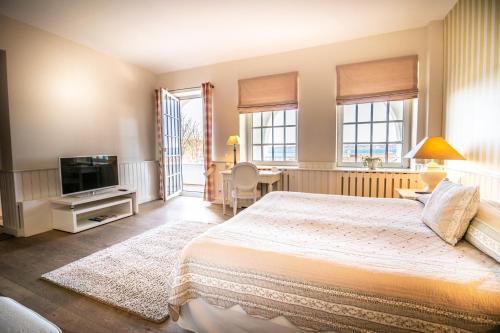 Premium  Double Room with Balcony and Sea View