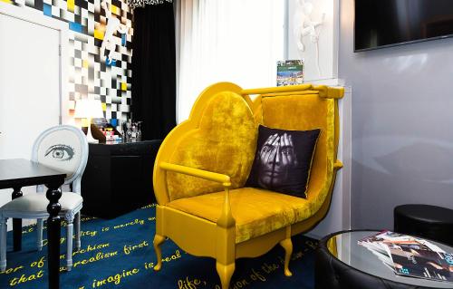 Signature Suite