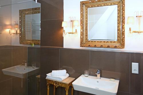 Superior Double - or Twin Room with air conditioner