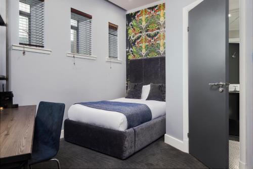 Single Club Room