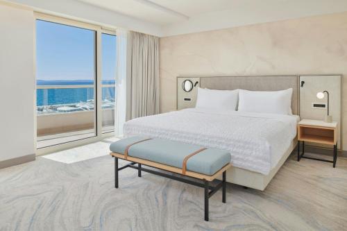 Premium Sea View Room with King bed