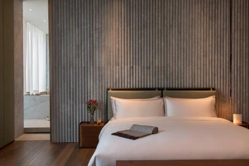 Signature Suite