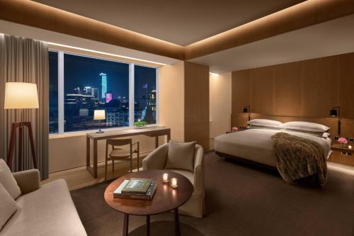 Deluxe Room with One King Bed