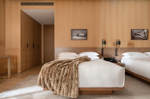 Deluxe Room with Two Queen Beds