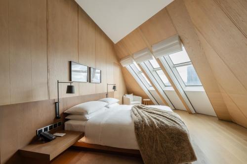 City View Loft with One King Bed