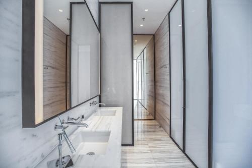 City View Loft with One King Bed