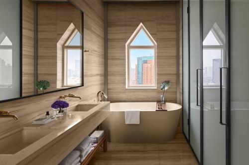 City View Loft with Two Queen Beds