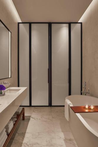 Premium Bund View Room
