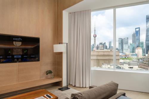 Bund View Suite