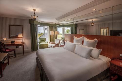 Double or Twin Room with View