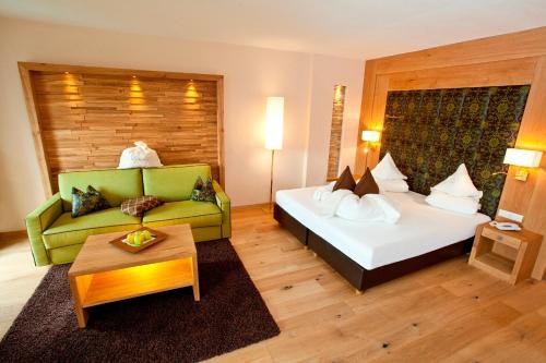 Deluxe Double Room with Balcony in the Alpenschlössel