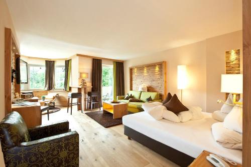 Deluxe Double Room with Balcony in the Alpenschlössel