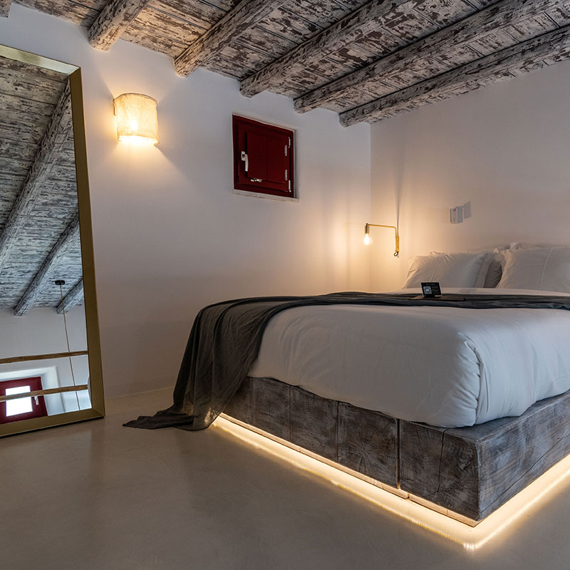 DUPLEX DELUXE WITH TERRACE