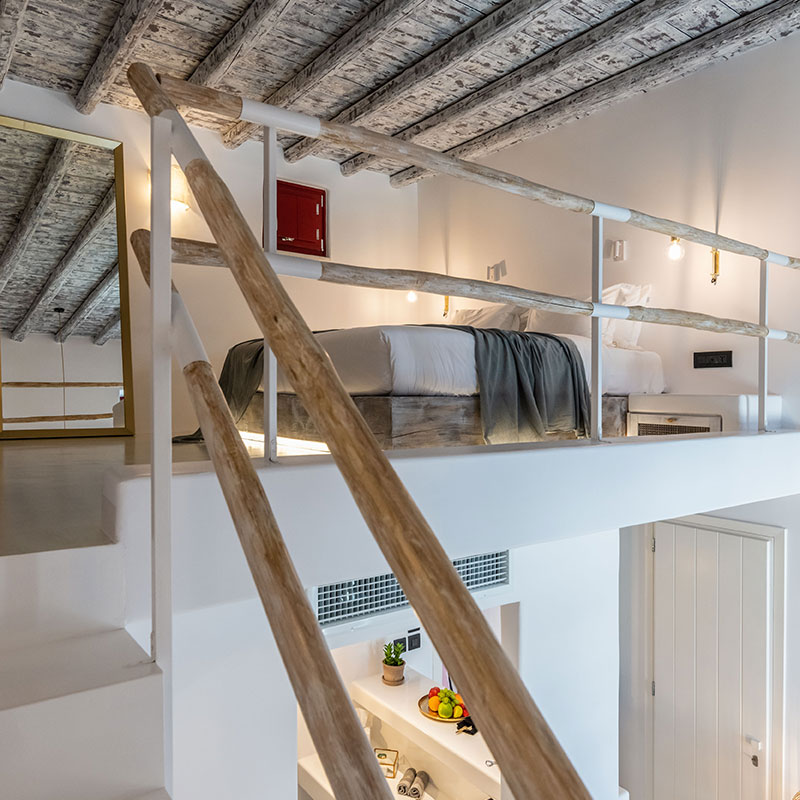 DUPLEX DELUXE TWO BEDROOM SUITE
