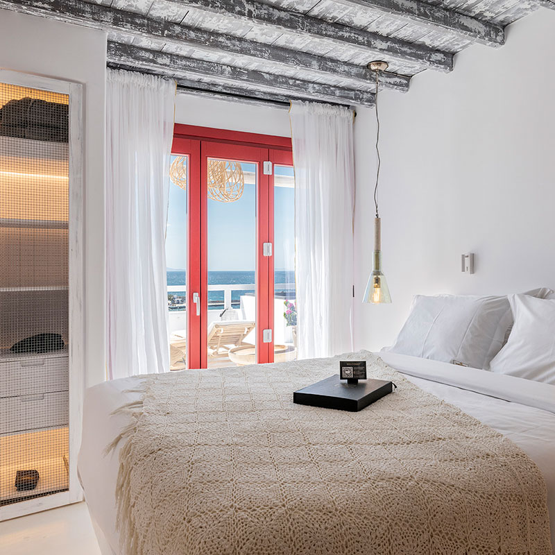 Mykonian Suite with Jacuzzi and Sea view