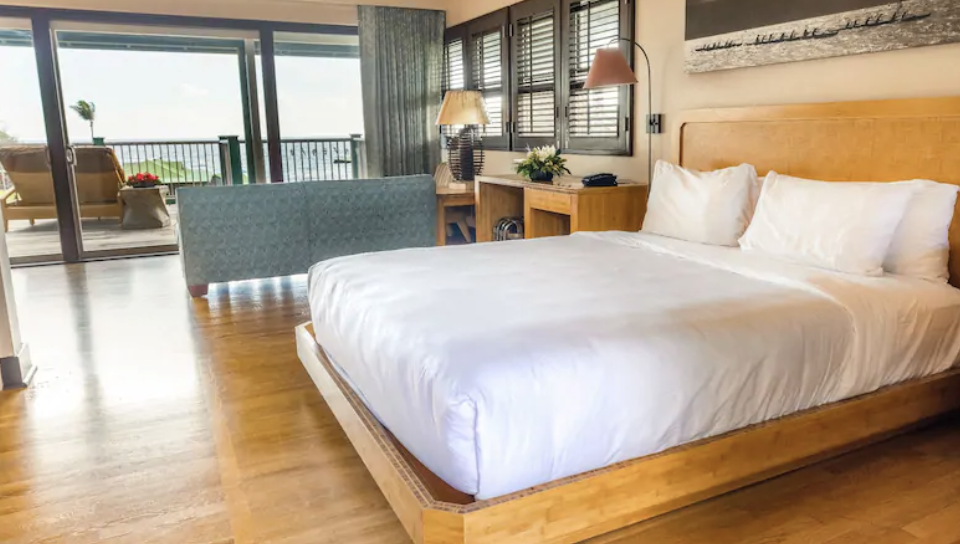 1 King Ocean View Bungalow