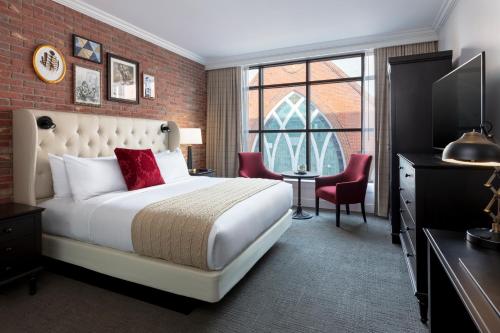 King Room - Hearing Accessible