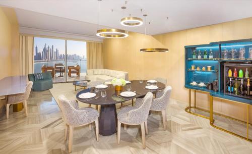 Luxe 2 Bedroom Suite with Sea View
