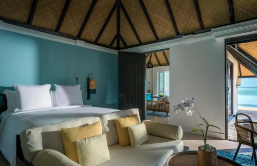 Sunrise Family Water Villa with Pool - Room Rate inclusive of breakfast for 4 adults