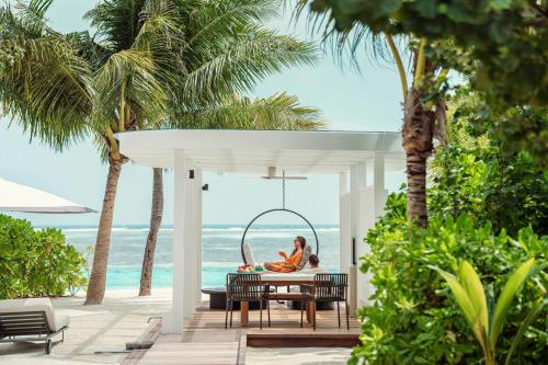 Sunrise Family Beach Villa Pool King - Room Rate inclusive of breakfast for 4 adults
