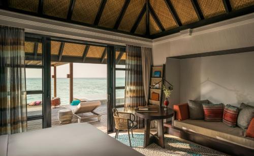 Sunrise Three-Bedroom Water Suite - Room Rate inclusive of breakfast for 6 adults