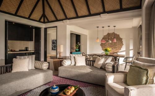 Sunrise Three-Bedroom Water Suite - Room Rate inclusive of breakfast for 6 adults
