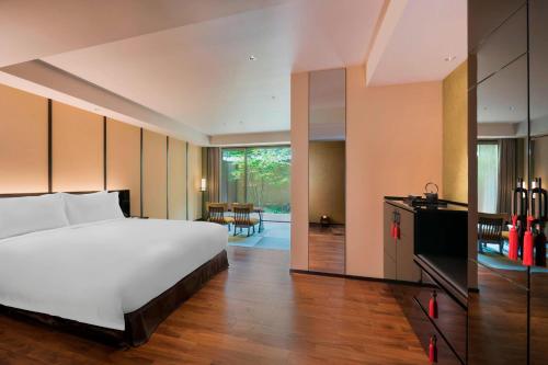 YUZUNOHA, Guest room, 1 King, Garden view, Ground floor