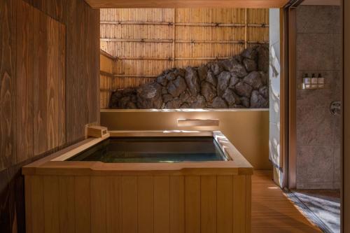SHIROSUMIRE, Larger Guest room, 1 King, Arashiyama view