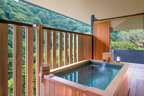 SUIRAN, 1 Bedroom Presidential Suite, 1 King, Mountain view